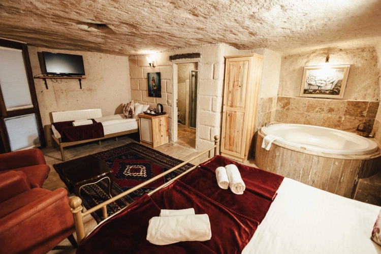 Family Suite with balcony and with courtyard view