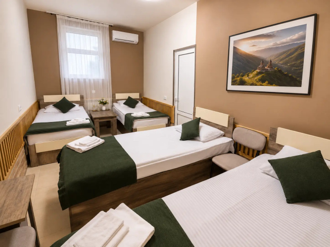 Economy Quadruple room