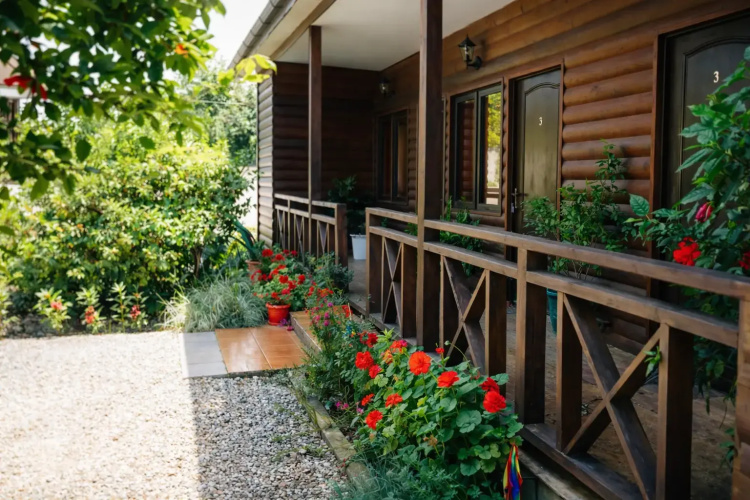 Granatovy Dvorik Glamping