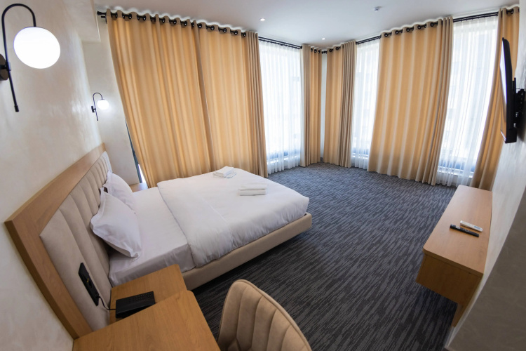 Velnora Hotel