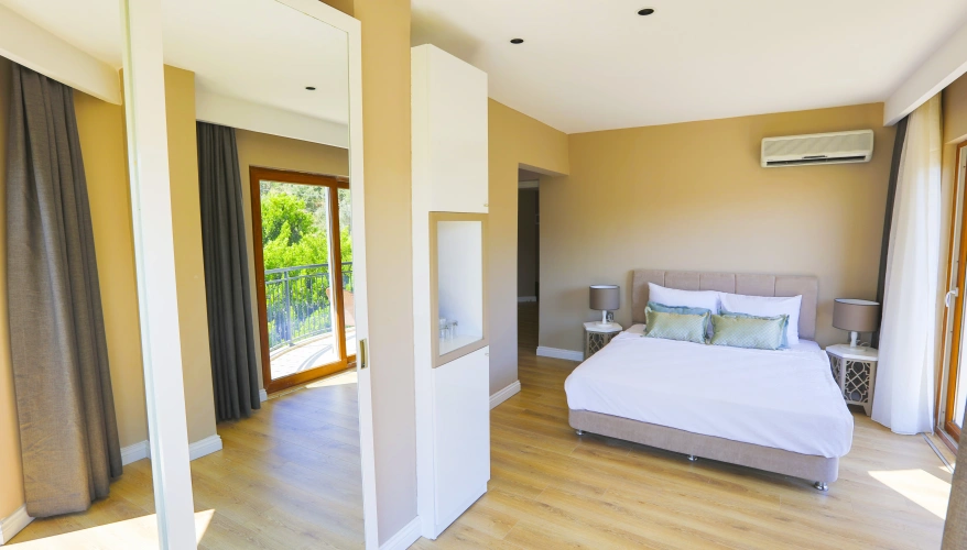Standard room with balcony and with garden view