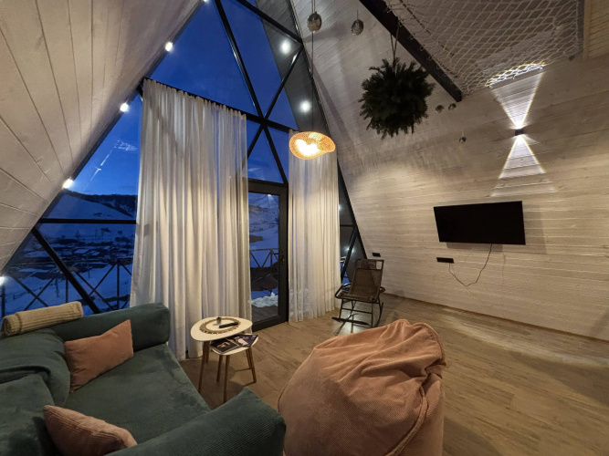 Space Trip 3 Chalet