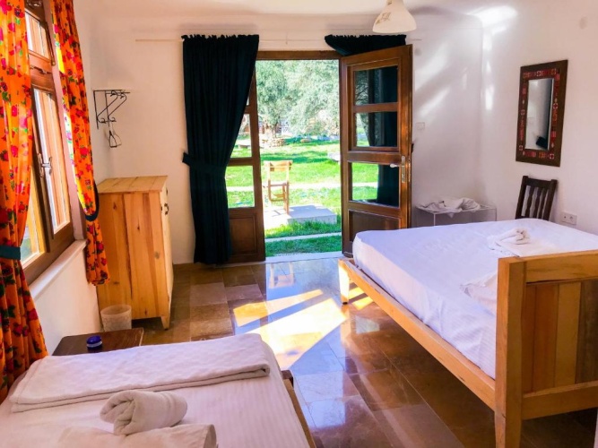 Standard Triple room with view