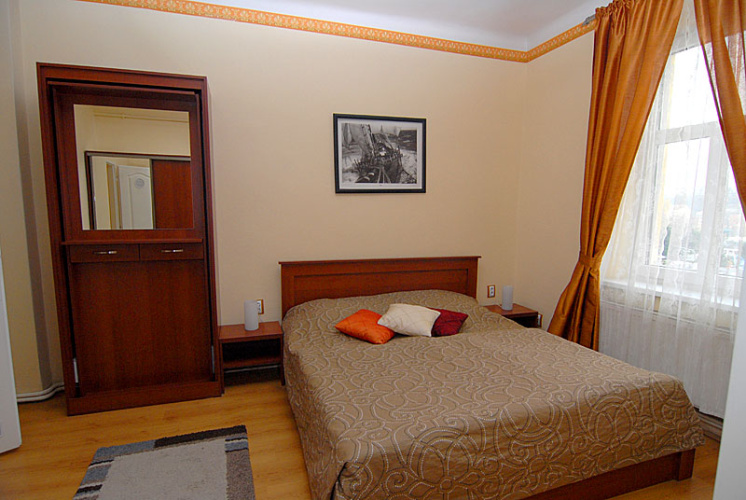 1 Bedroom Apartment