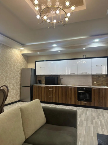 Republic Square Amiryan Flat