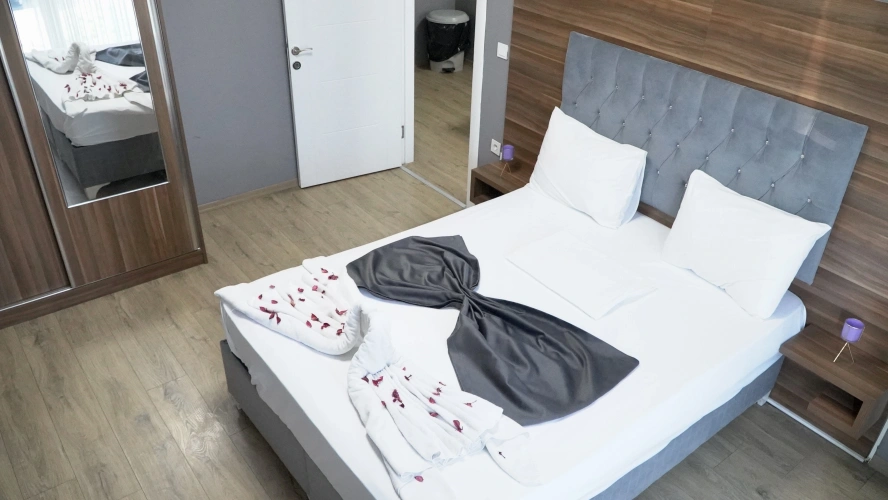 Quadruple Family Suite with city view