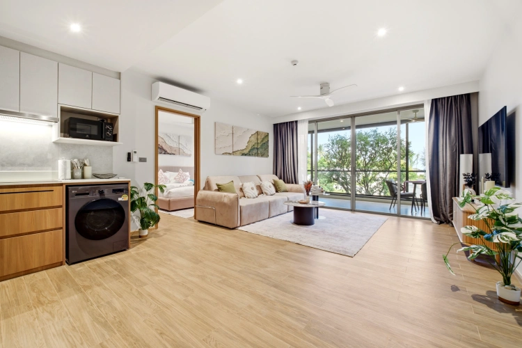 2 Bedrooms Apartment with balcony and with view