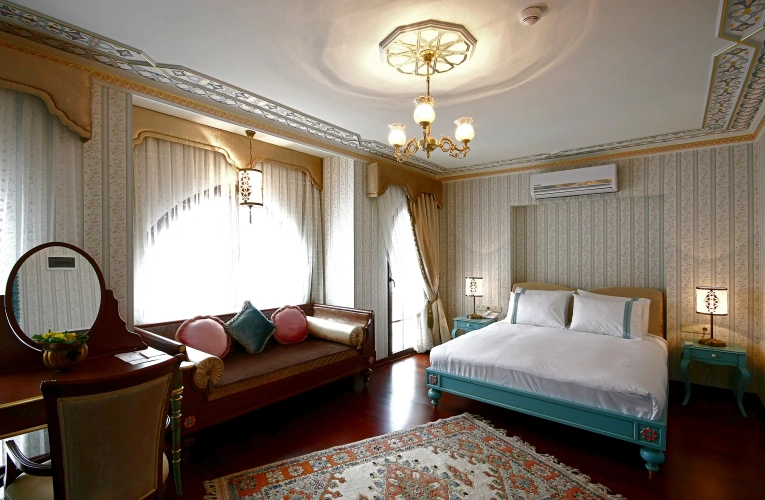 Double Penthouse Suite with balcony and with partial sea view