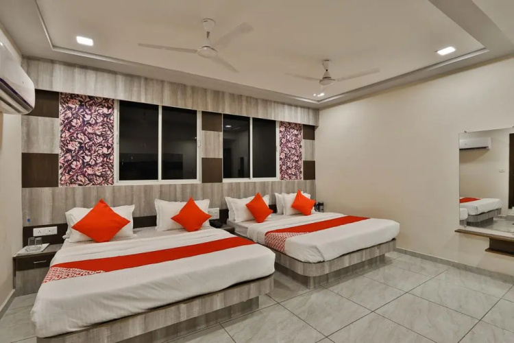 Shree Krishna Palace Hotel