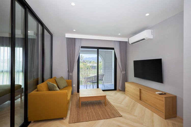 Title Legendary G206 Apartments