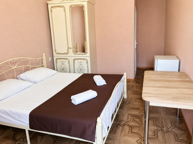 Standard room with courtyard view