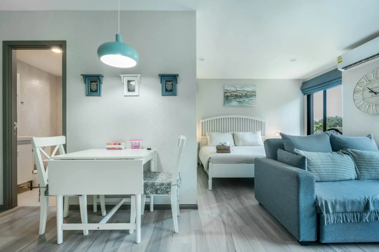 Studio Apartment by the Sea E413 Apartments