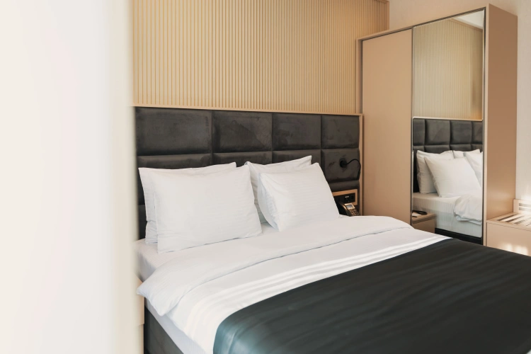 Budget Double room with city view