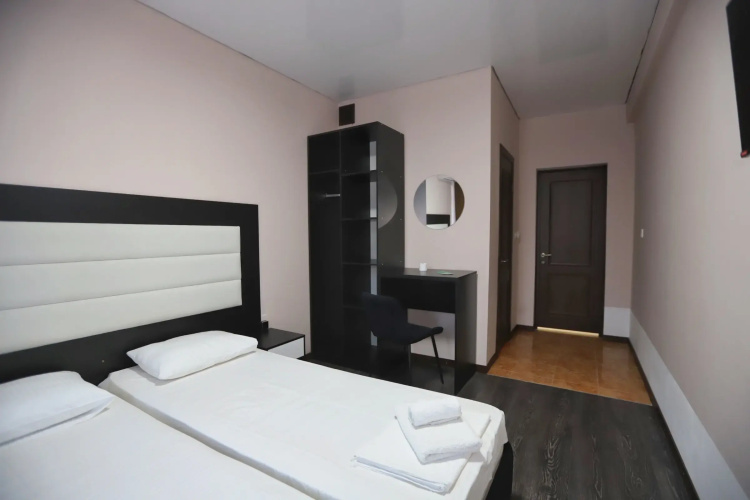 Golden City Hotel
