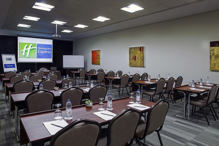Holiday Inn Express Dubai Internet City photo 13