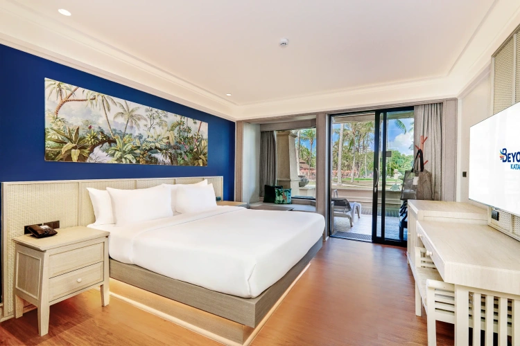 Deluxe Pool Access Double room with balcony