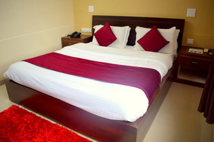 Vasundhra Hotel