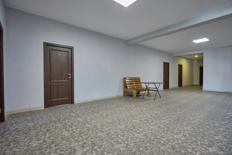 Laura Hotel