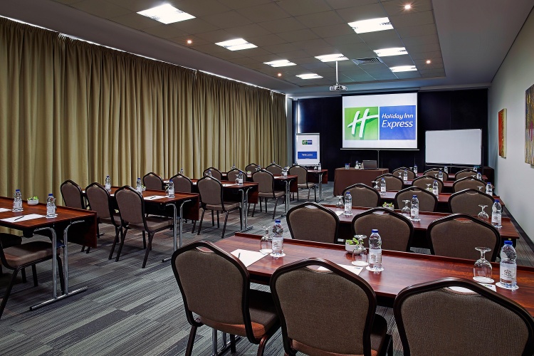 Holiday Inn Express Dubai Internet City photo 26