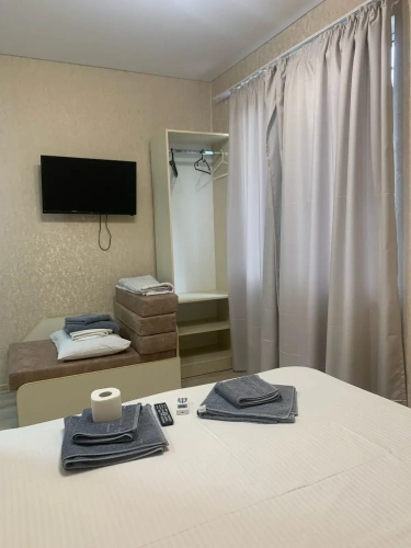 Economy Quadruple room with city view