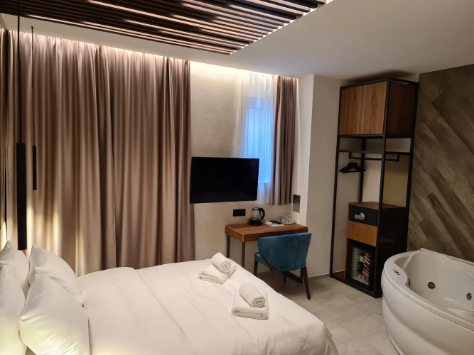 Deluxe with Jacuzzi Double room