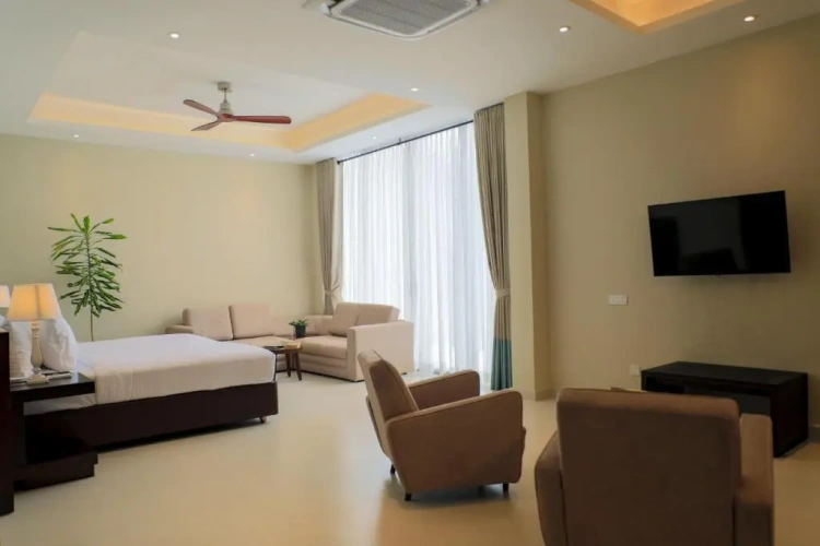 Deluxe Triple room with balcony and with mountain view