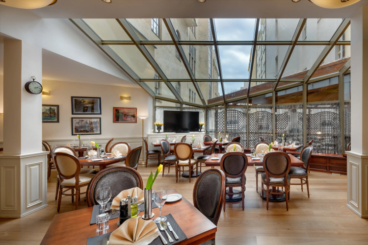 Boutique Seven Days Hotel