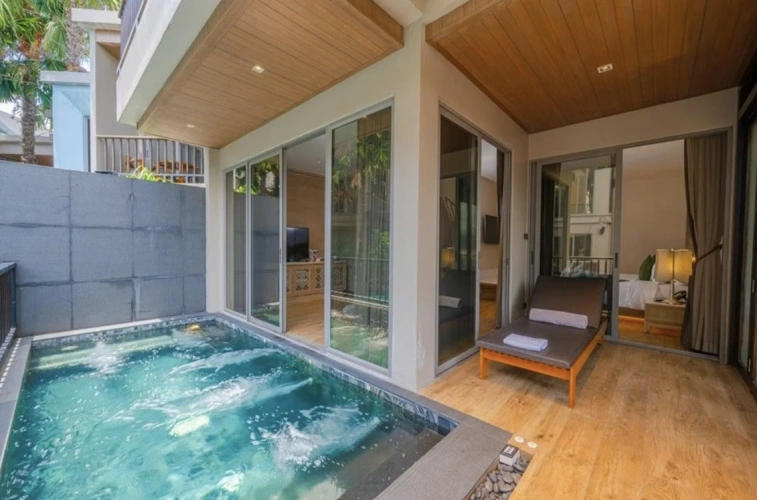 Pool Double Suite with balcony and with garden view