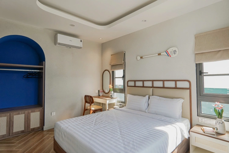 4 Bedrooms Villa with balcony and with garden view