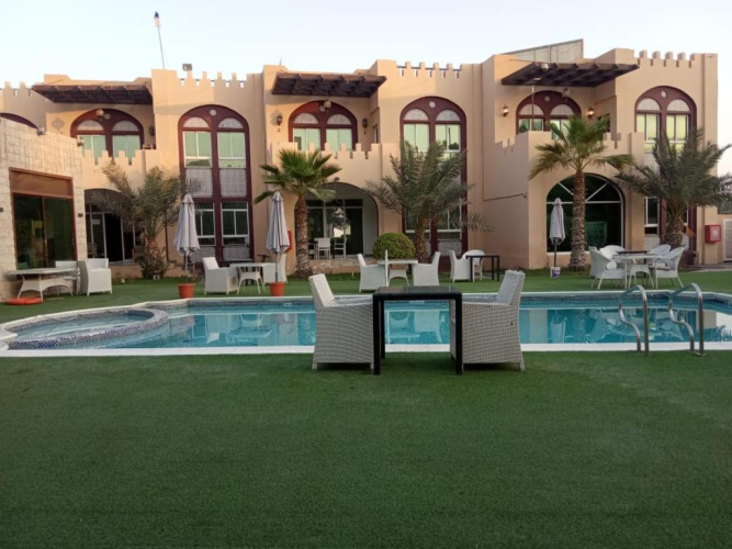 Hotel Corniche Palace
