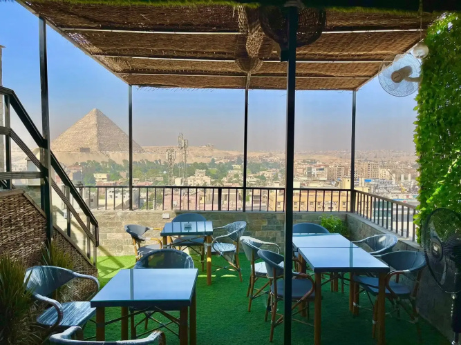 Pyramids Tour View Inn Hotel