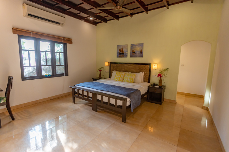 Deluxe Double room with pool view