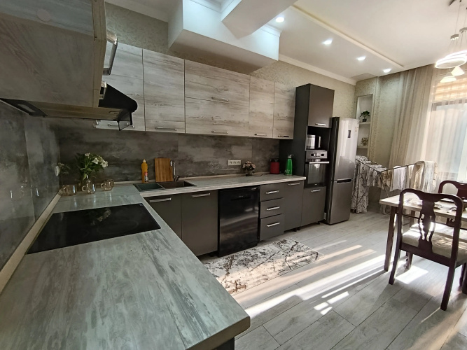 S Udobnym Raspolozheniem Flat
