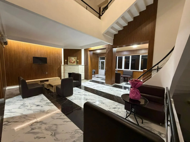 Nana Grand Hotel