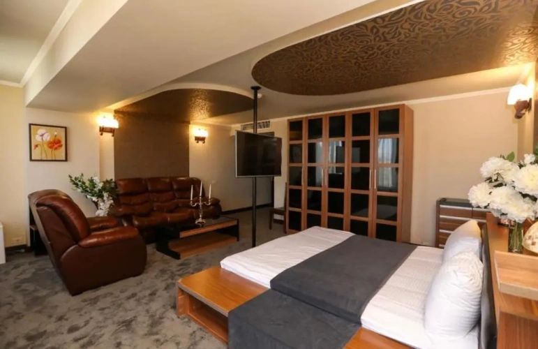Double Suite