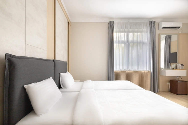 Standard Triple room with balcony
