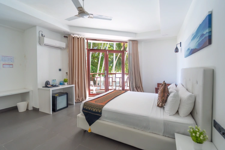 Suite with balcony and with view