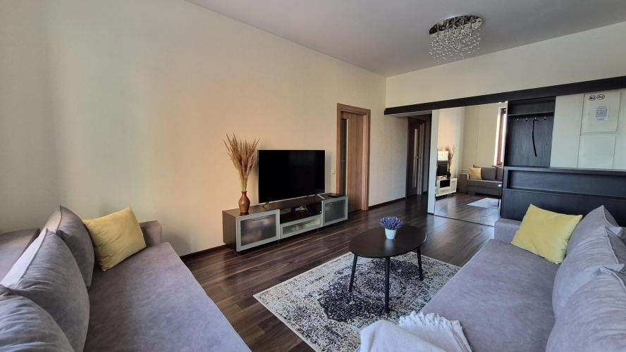 V Tsentre Flat