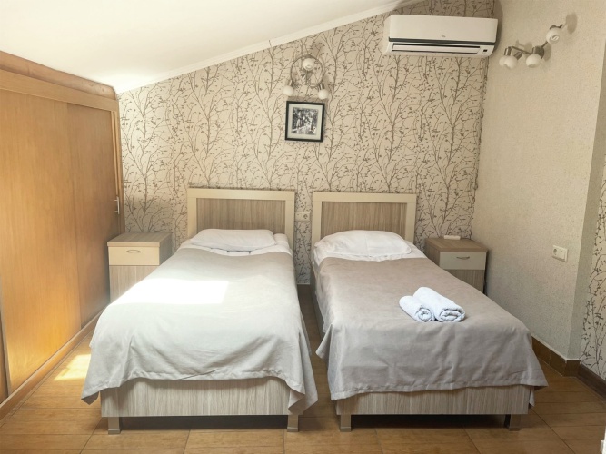 Economy Twin room