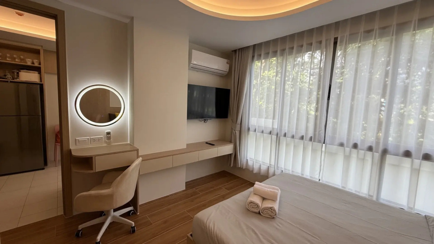 Sovremennaya Ryadom s Plyazhem Kamala Flat