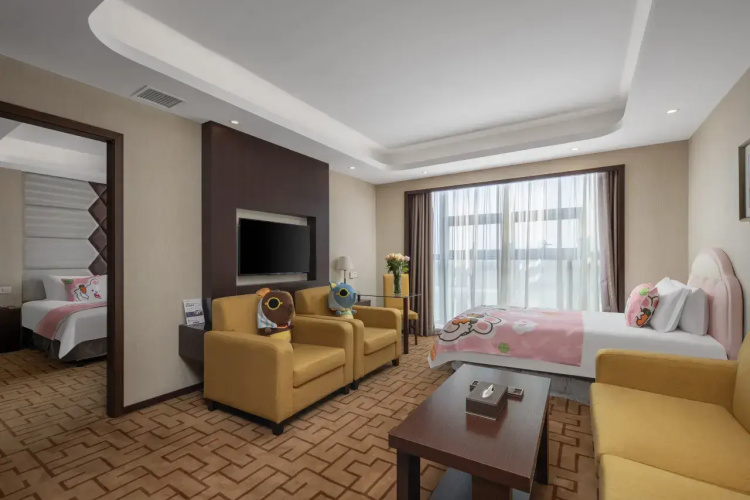 Superior Family Suite with view
