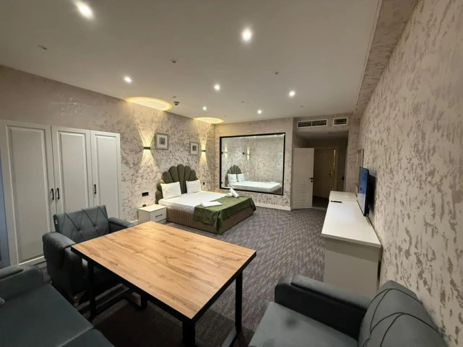 Deluxe Double room with city view