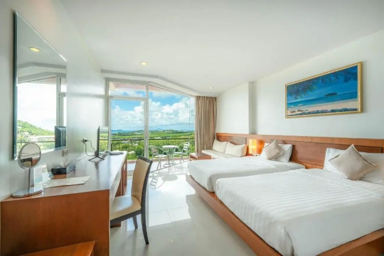 Deluxe Double room with balcony and with sea view