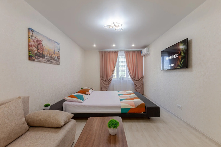 Фотография номера квартиры Апартаменты KvartirkaPlaZa на улице Революционная 101Г