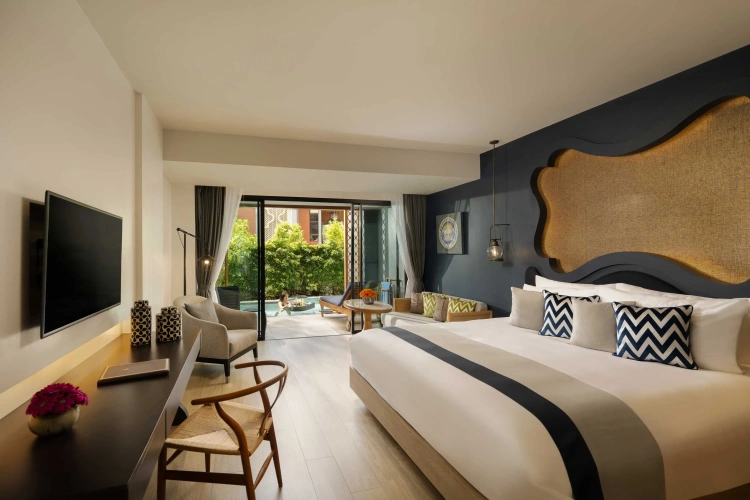 Deluxe Pool Access Double Suite with balcony and with garden view