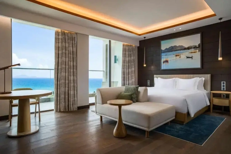 Executive with Club Lounge Double Suite with balcony and Sea View