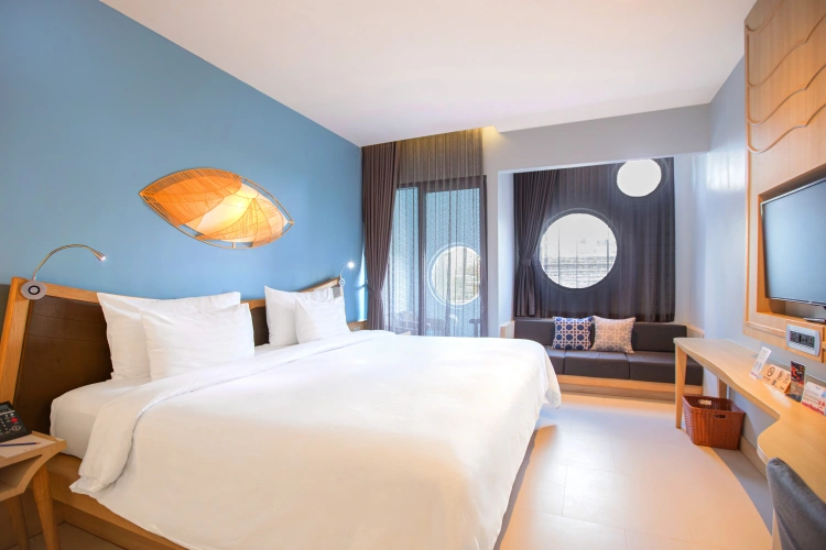 Deluxe Plus Double room with city view