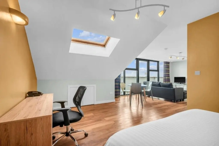 Grand Studio with balcony