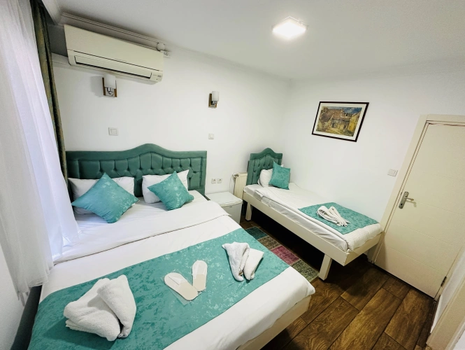 Standard Triple room with balcony and with view