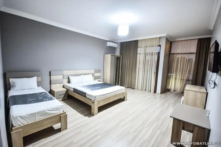 Standard Triple room with balcony